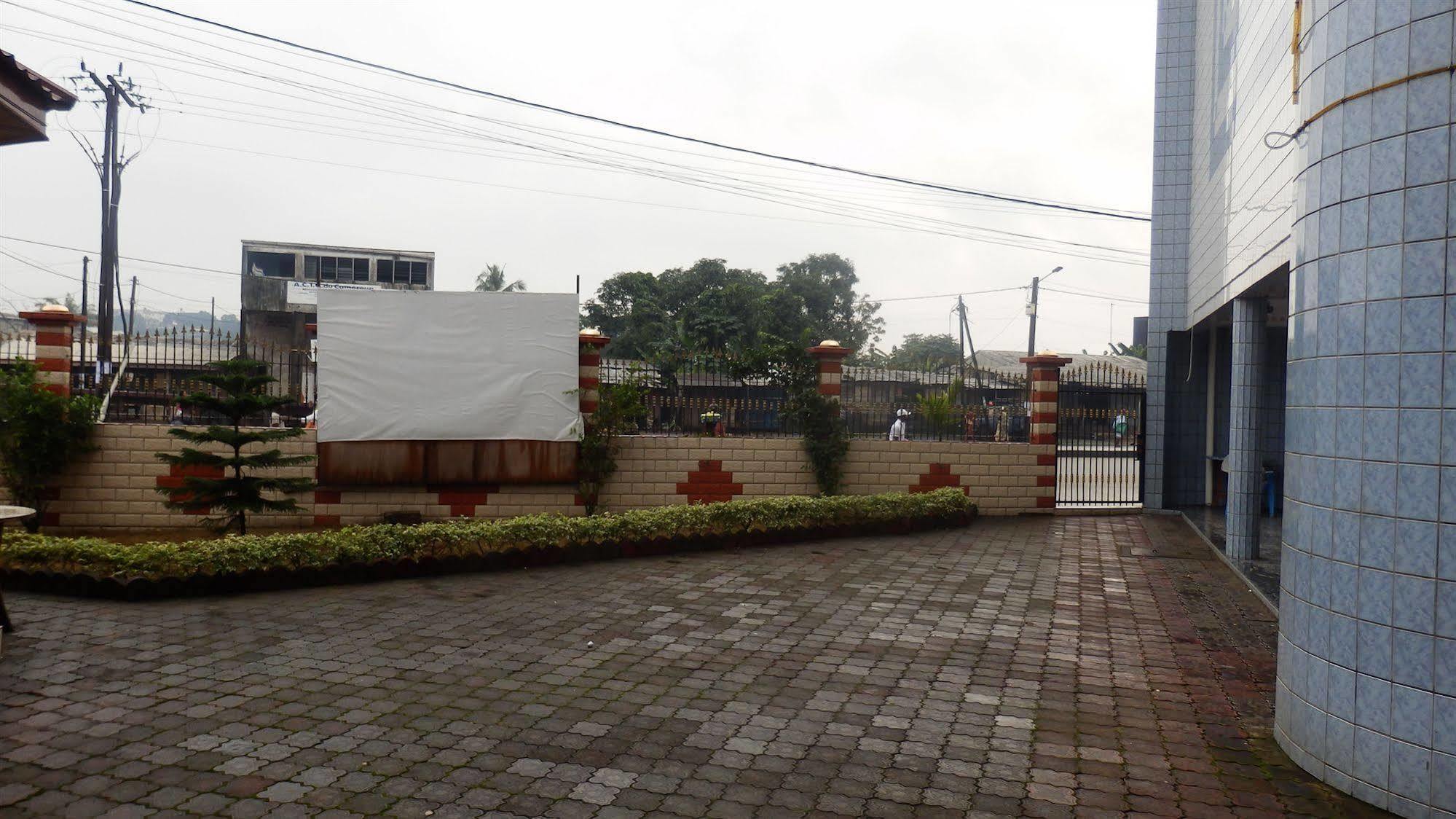 Afrique Hotel Douala Airport Zewnętrze zdjęcie