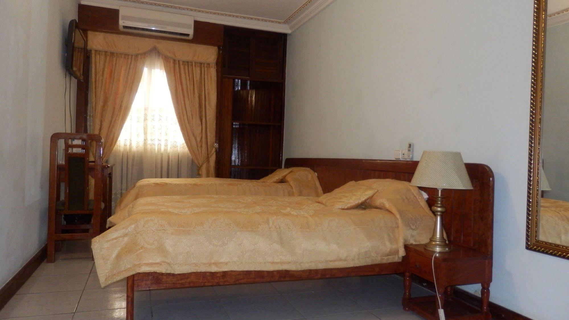Afrique Hotel Douala Airport Zewnętrze zdjęcie